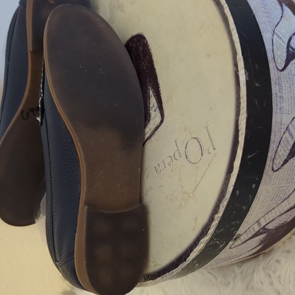 Annie Klein Step Up Your Style Game with Classic Navy Blue Loafers Lion Head - Picture 7 of 8